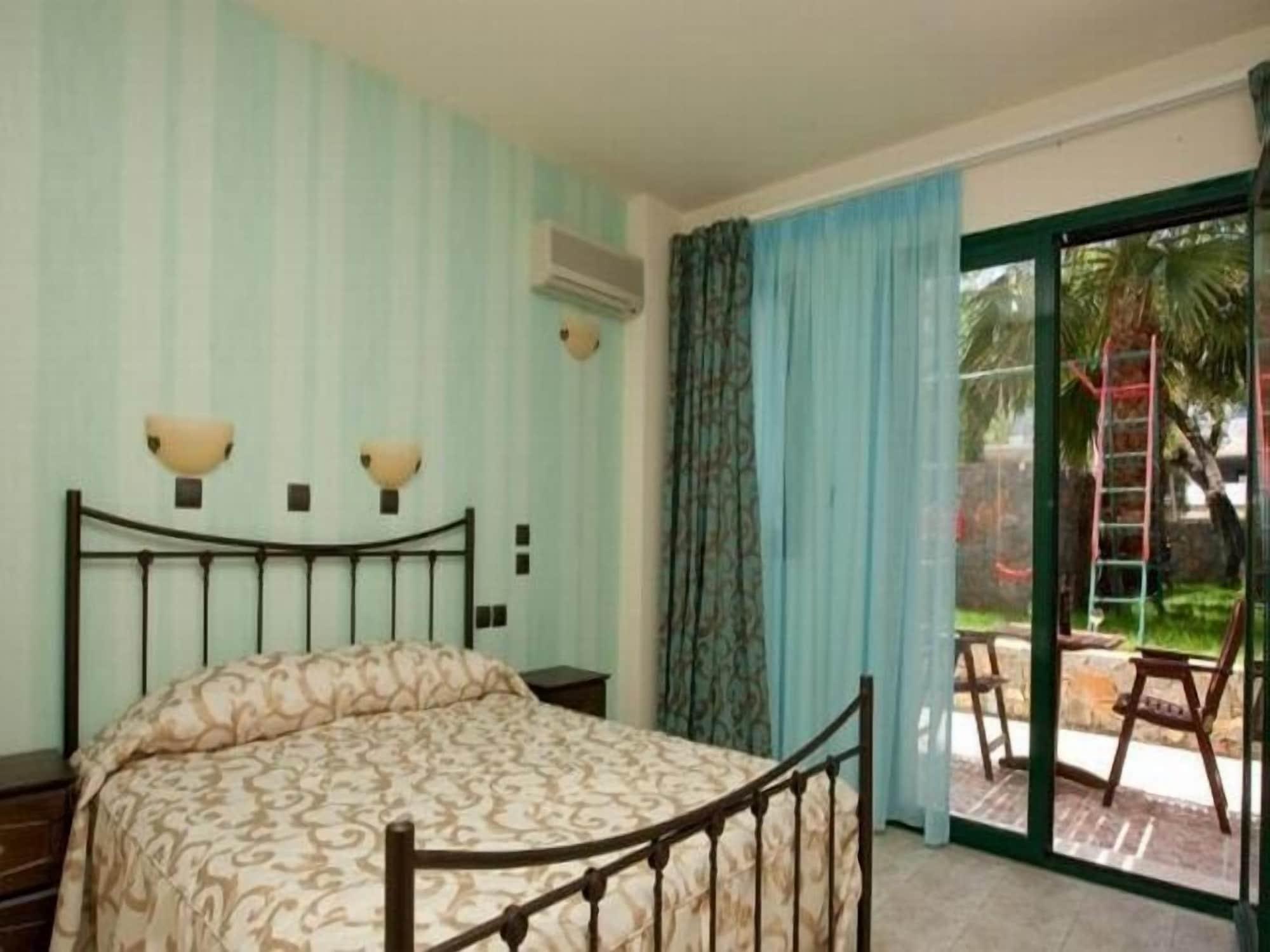 Dias Hotel & Apts Stalida Exterior photo