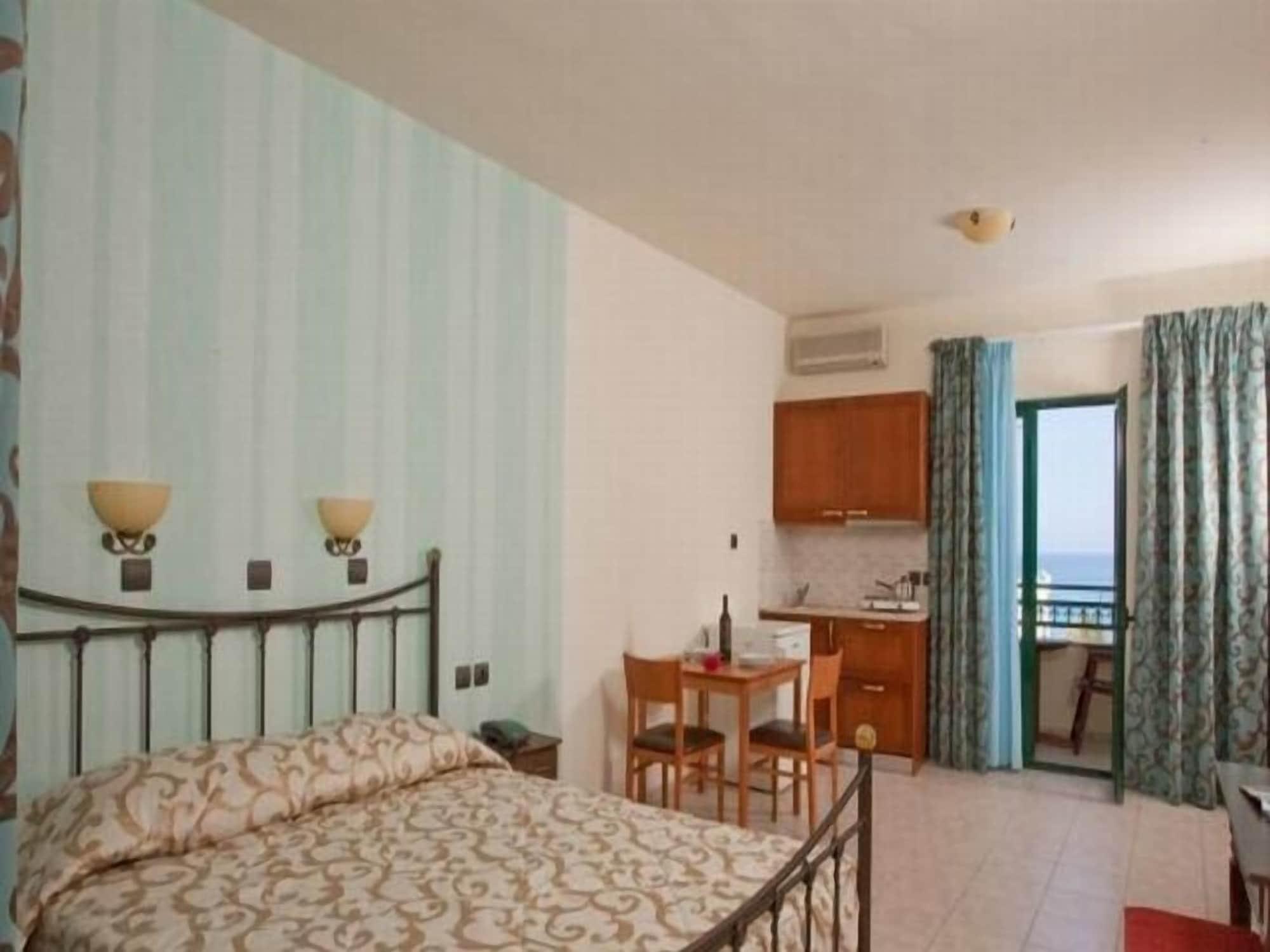 Dias Hotel & Apts Stalida Exterior photo